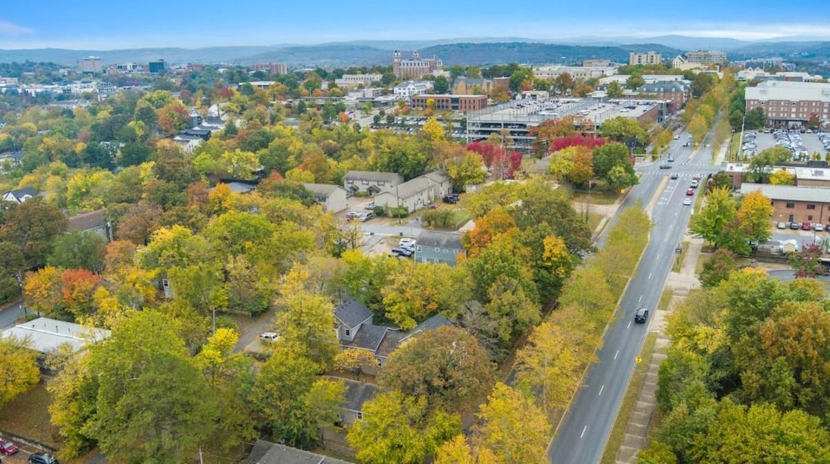 费耶特维尔Little Red-Easy 1 2 Mi Walk To Uofa Campus别墅 外观 照片